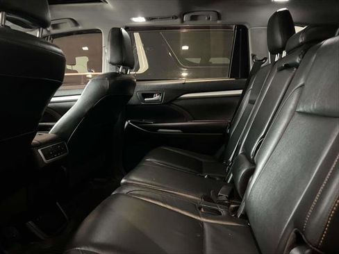 Used 2017 Toyota Highlander XLE w/ Protection Package #3 image 10