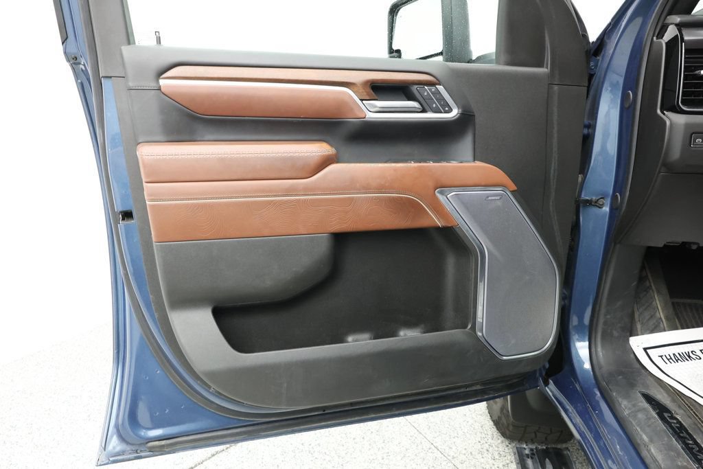 Used 2025 GMC Sierra 3500 Denali Ultimate AWD/4WD image 7