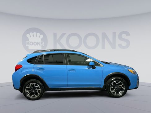 Used 2017 Subaru Crosstrek 2.0i Premium w/ Moonroof Package image 8