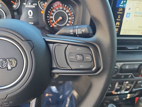 New 2026 Jeep Gladiator Sport AWD/4WD image 18