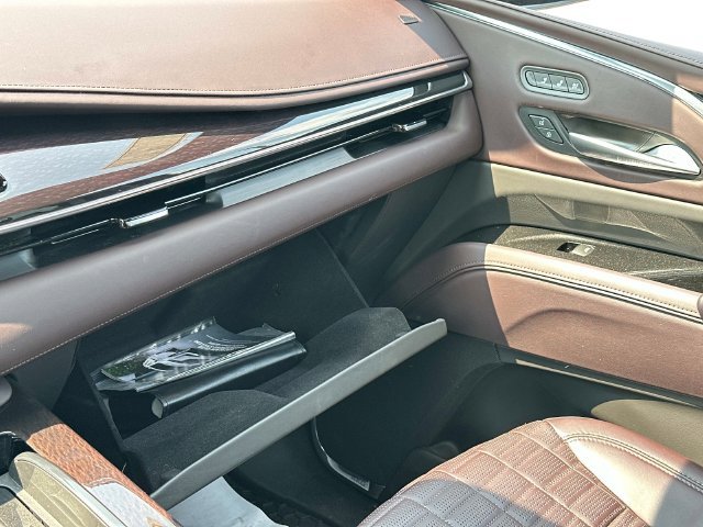 Used 2023 Cadillac Escalade ESV Premium Luxury Platinum AWD/4WD image 37