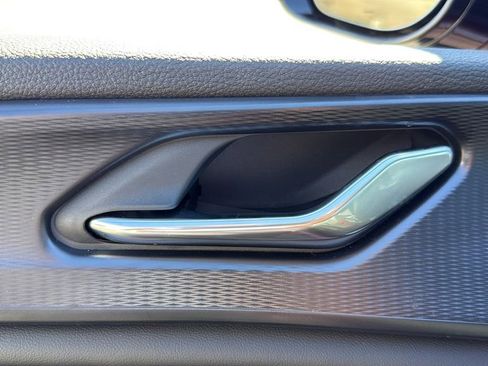 New 2025 Jeep Grand Cherokee Altitude image 18