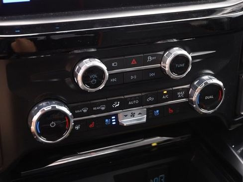 New 2026 Ford F250 Lariat w/ Black Appearance Package AWD/4WD image 23