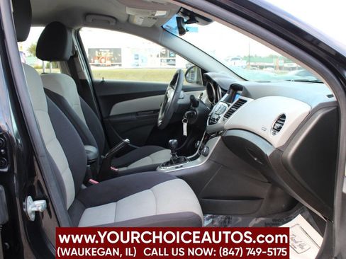 Used 2012 Chevrolet Cruze LS image 13