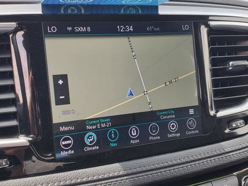 Used 2020 Chrysler Pacifica Limited FWD image 16