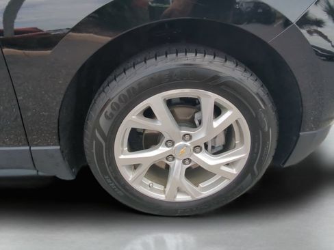 Used 2018 Chevrolet Equinox Premier FWD image 28