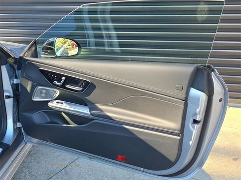 Used 2024 Mercedes-Benz CLE 300 4MATIC Cabriolet image 21