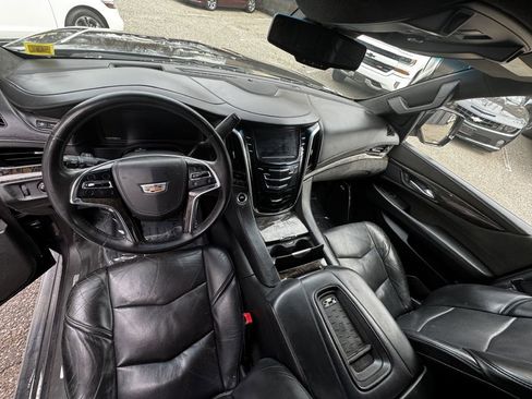 Used 2015 Cadillac Escalade ESV Platinum image 9