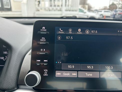 Used 2018 Honda Accord Sport image 15