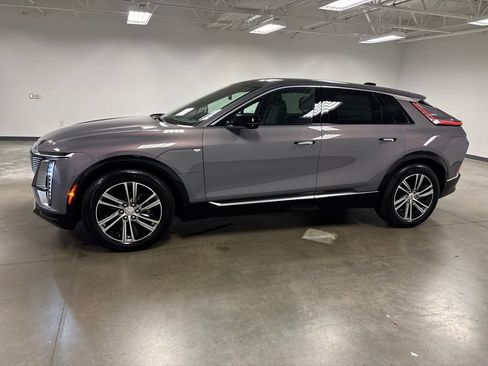 New 2026 Cadillac Lyriq Premium Luxury image 8