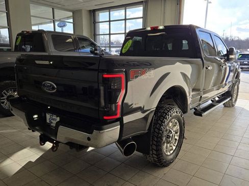 Used 2022 Ford F250 XLT w/ Black Appearance Package image 12
