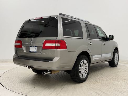Used 2008 Lincoln Navigator 2WD image 9