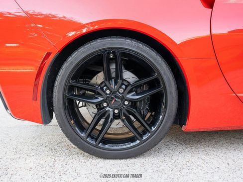 Used 2019 Chevrolet Corvette Stingray Coupe w/ Carbon Flash Badge Package image 90