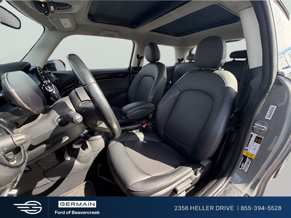 Used 2023 MINI Cooper 2-Door Hardtop FWD image 11