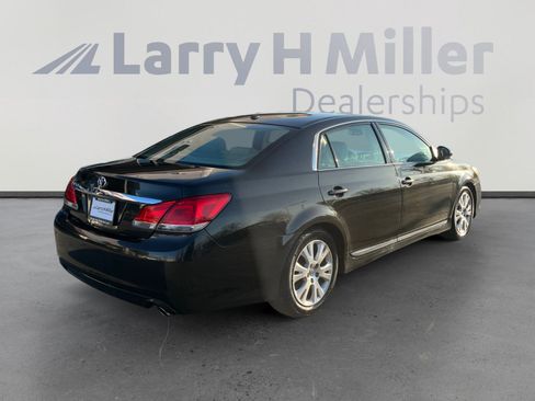 Used 2012 Toyota Avalon image 5