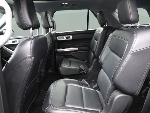 Used 2021 Ford Explorer Limited w/ Equipment Group 301A image 14