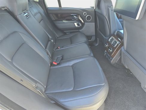 Used 2021 Land Rover Range Rover HSE image 13