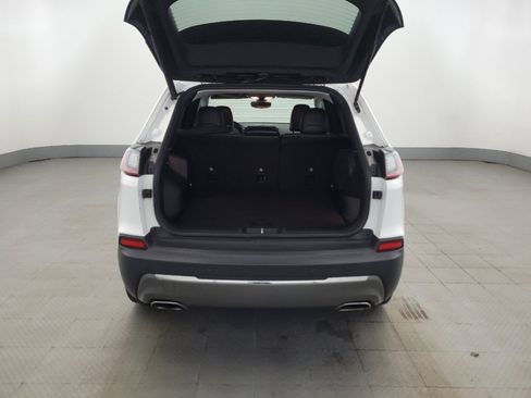 Used 2019 Jeep Cherokee Limited AWD/4WD image 29