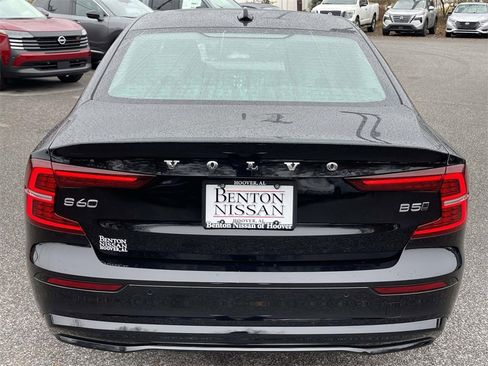 Used 2024 Volvo S60 B5 Plus image 4