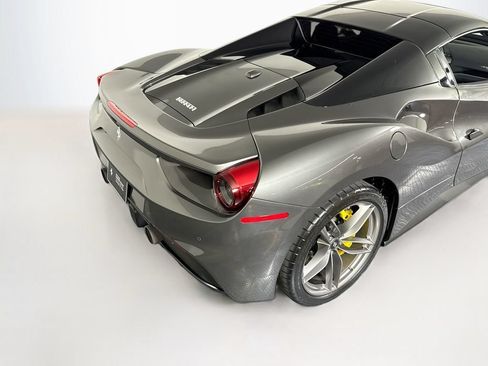 Used 2019 Ferrari 488 Spider RWD image 28