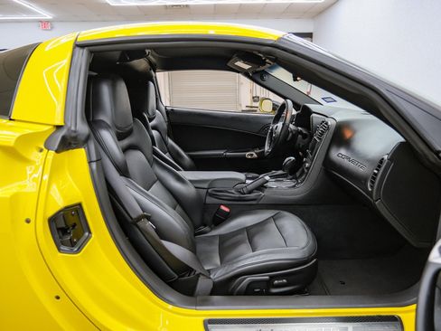 Used 2012 Chevrolet Corvette Coupe w/ 3LT Preferred Equipment Group image 34