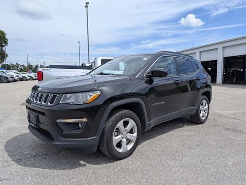Used 2020 Jeep Compass Latitude AWD/4WD image 7