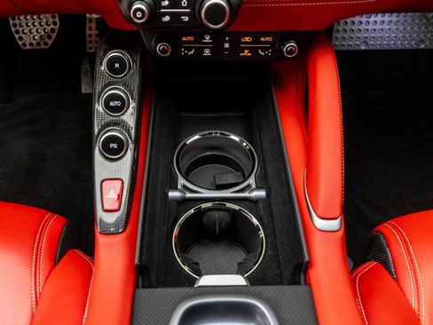 Used 2020 Ferrari GTC4Lusso T RWD image 51