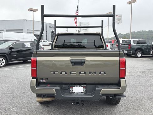 Used 2025 Toyota Tacoma TRD Off-Road AWD/4WD image 6