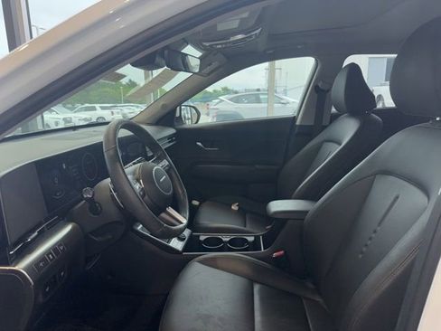 Used 2025 Hyundai Kona Limited AWD/4WD image 7
