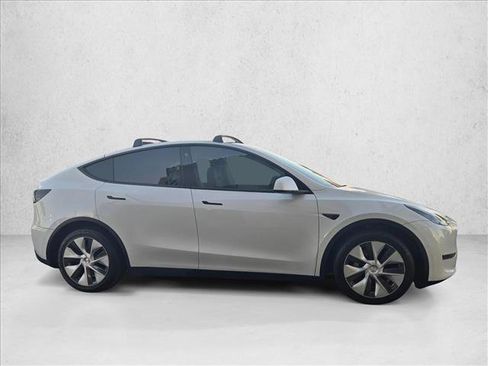Used 2020 Tesla Model Y Long Range image 4