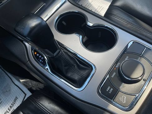 Used 2021 Jeep Grand Cherokee Limited AWD/4WD image 28