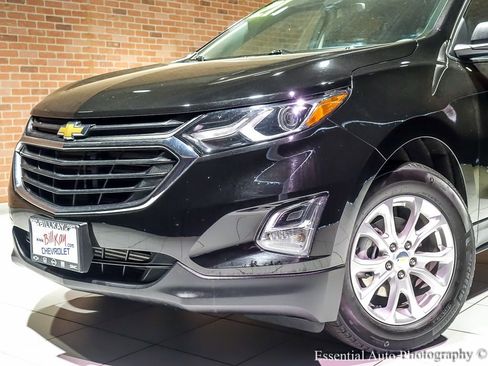 Used 2021 Chevrolet Equinox LS w/ LS Convenience Package FWD image 3