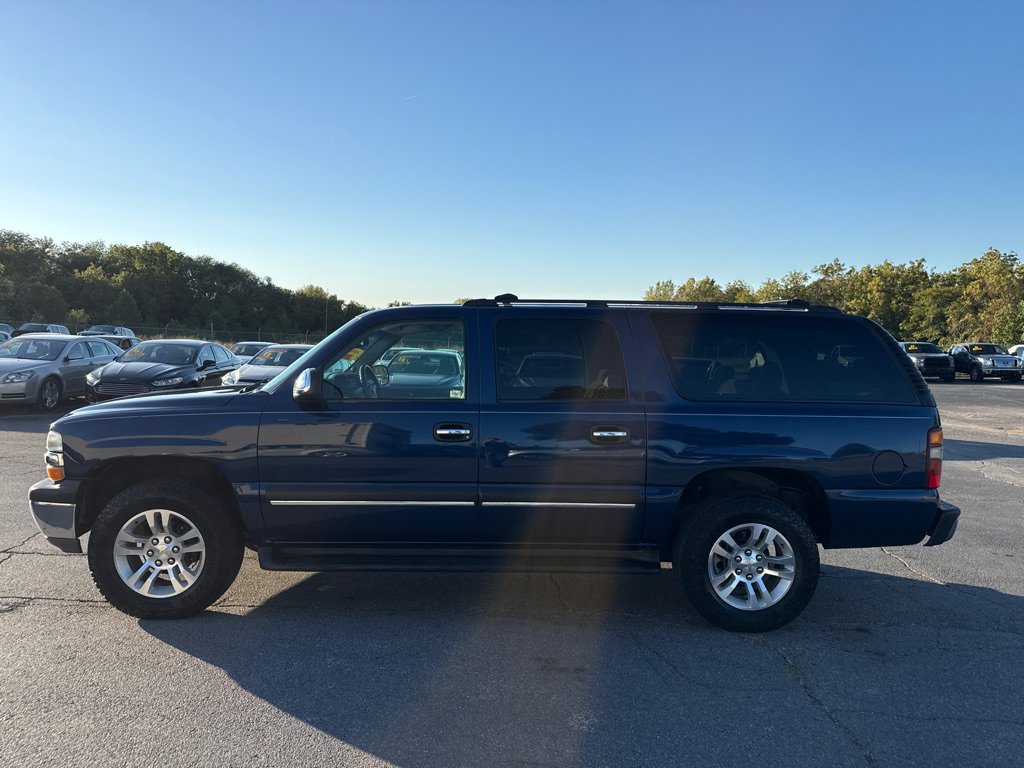 Used 2003 Chevrolet Suburban LS w/ LS Preferred Equipment Group RWD image 1