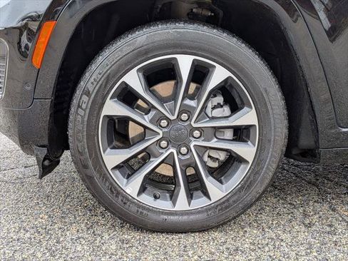 Certified 2023 Jeep Grand Cherokee L Overland AWD/4WD image 35