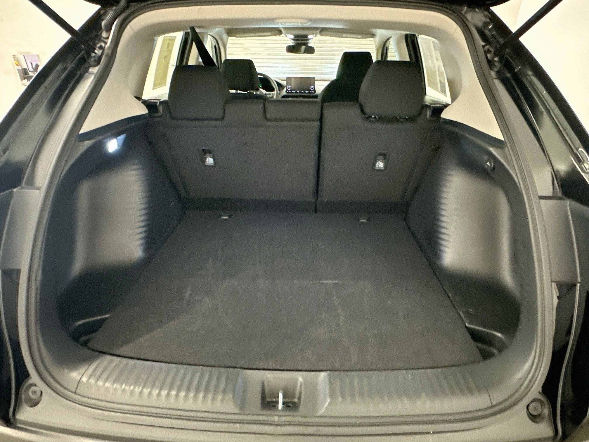 Used 2025 Honda HR-V LX image 29