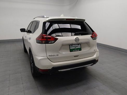 Used 2020 Nissan Rogue SV w/ Sun & Sound Touring Package FWD image 6
