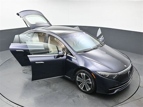 Used 2022 Mercedes-Benz EQS 580 4MATIC Sedan image 55