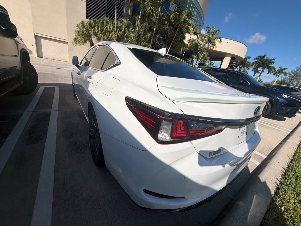 Used 2021 Lexus ES 350 F Sport w/ Accessory Package FWD image 10