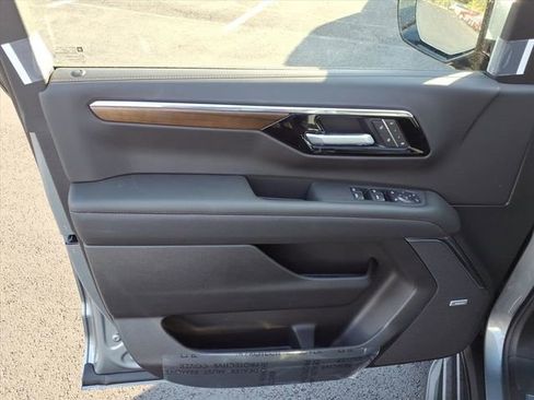 New 2026 Chevrolet Suburban High Country w/ Sun And Tow Package image 13