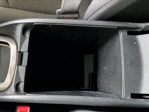 Used 2022 Chevrolet Malibu RS image 33