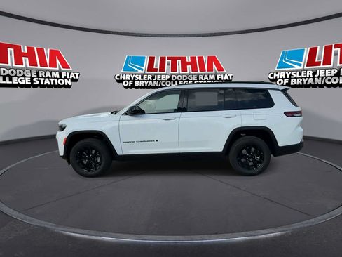 New 2026 Jeep Grand Cherokee L 2WD image 5