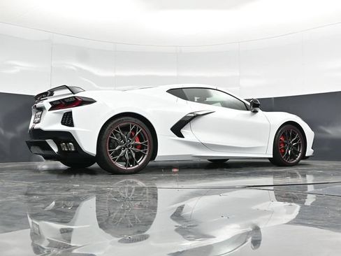 Used 2023 Chevrolet Corvette Stingray Premium Cpe w/ Z51 Performance Package RWD image 38