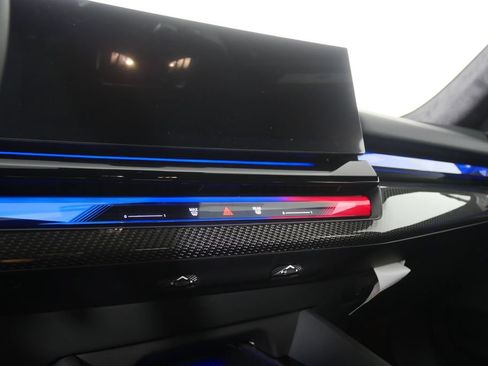 New 2027 BMW M5 Touring AWD/4WD image 22