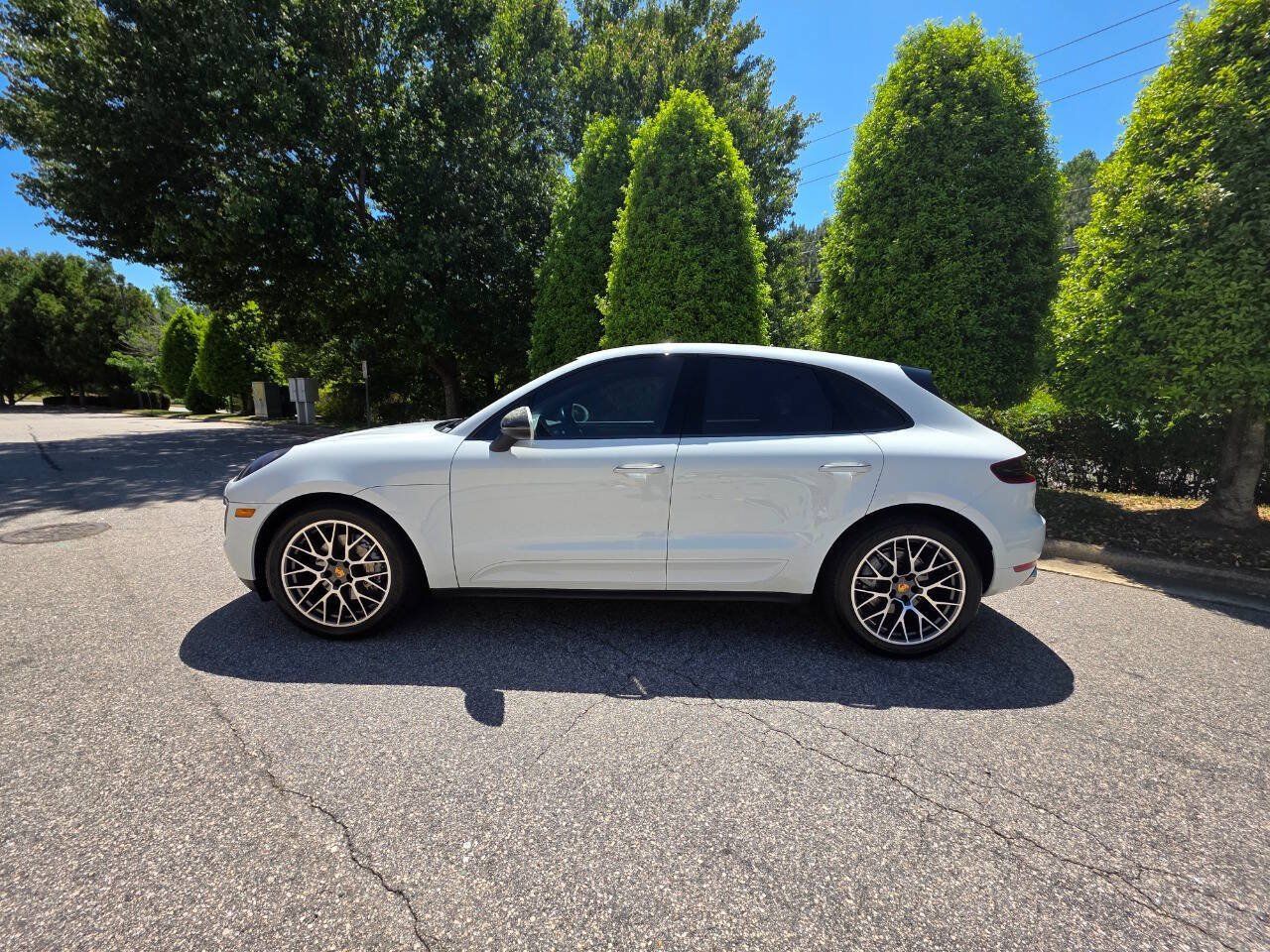 Used 2015 Porsche Macan S w/ Premium Package Plus AWD/4WD image 2