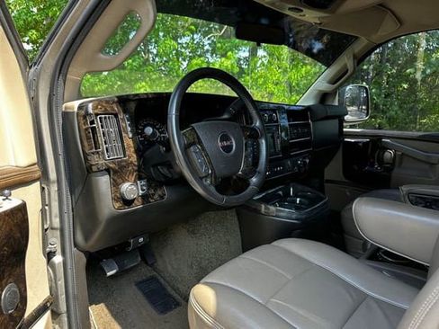 Used 2016 GMC Savana 2500 RWD image 13