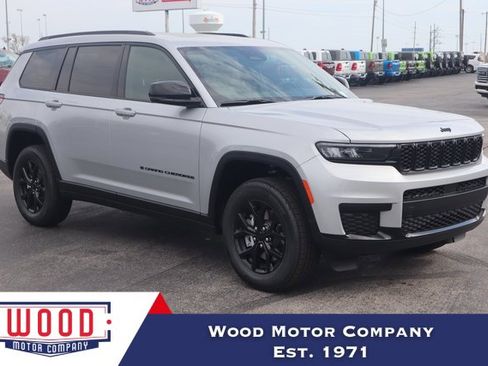 New 2025 Jeep Grand Cherokee L Altitude image 1