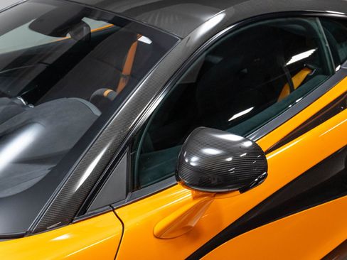 Used 2019 McLaren 600LT RWD image 31