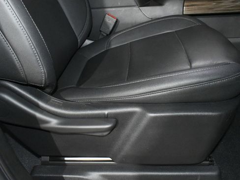 Used 2021 Chevrolet Silverado 1500 LT Trail Boss w/ Convenience Package II image 14