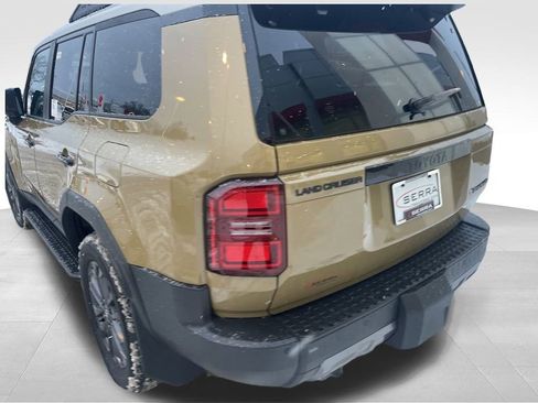 New 2026 Toyota Land Cruiser Base image 9