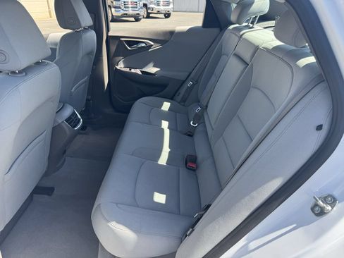 Used 2021 Chevrolet Malibu LT FWD image 17